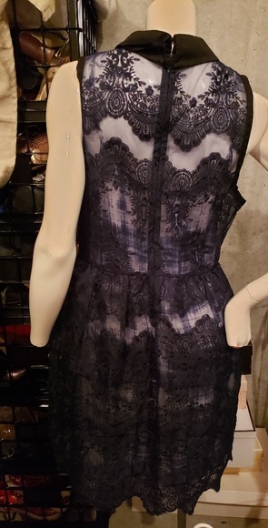 Marissa Web Dress - Picture 2 of 8